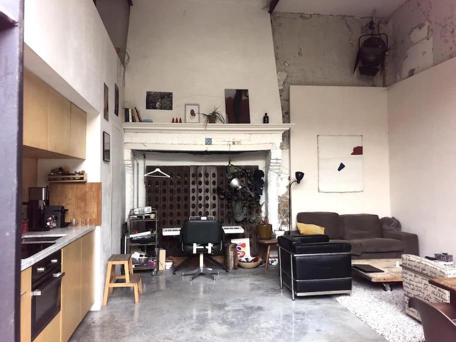 Апартаменты Antwerp Loft -Art And Chill- Parking Available Экстерьер фото
